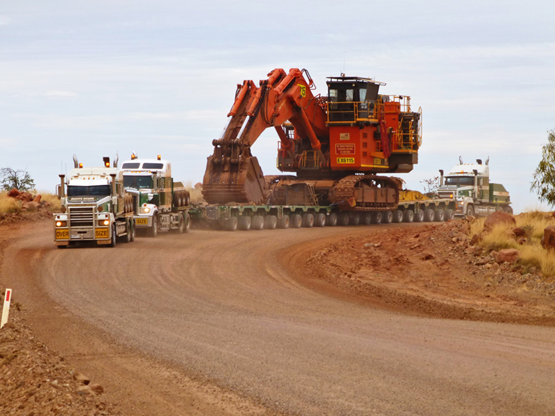 Doolan's Heavy Haulage from Australia with Hitachi excavator transport