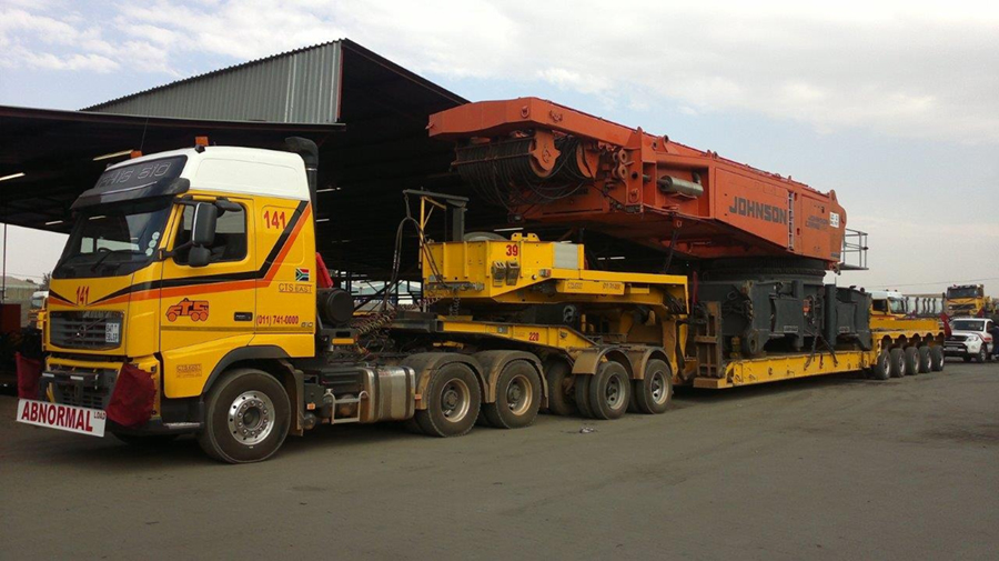 Liebherr LR 1750 crawler crane transport