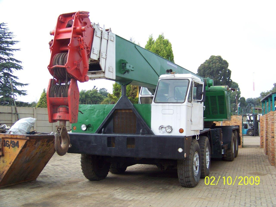 P&H Hydraulic Truck Crane